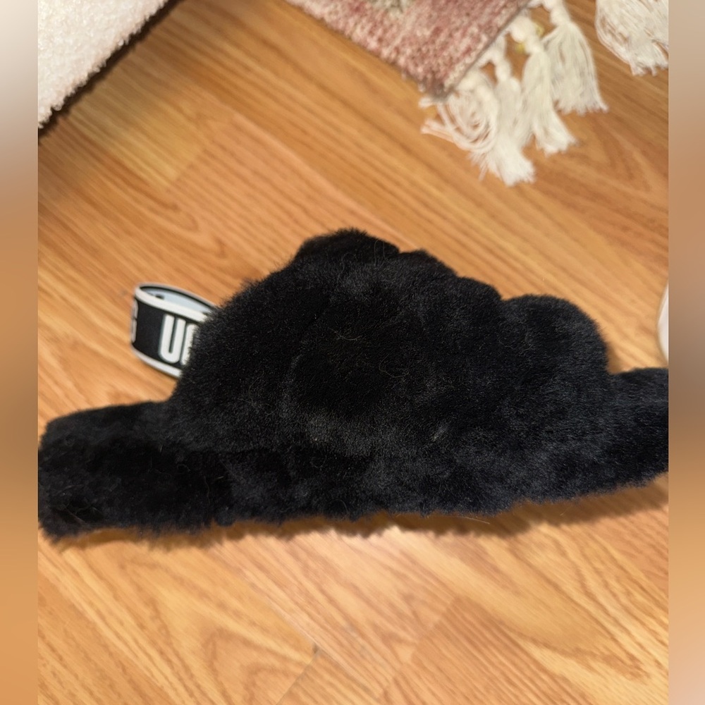 UGG Black Fluffy Slides